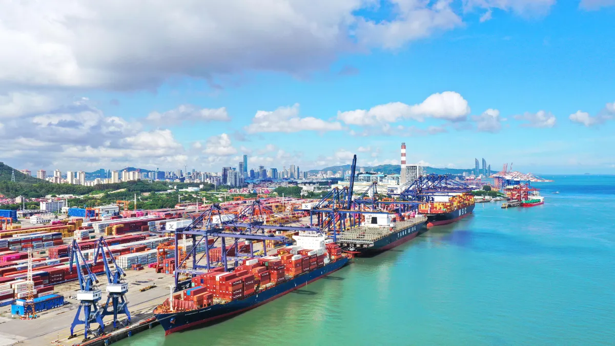 Hong Kong's Prosperation and Bamin's Broad Melt into a New Picture-Fujian's Full Efforts to Promote the Deep Integration of Hong Kong's Production City and Shape New Advantages for Development