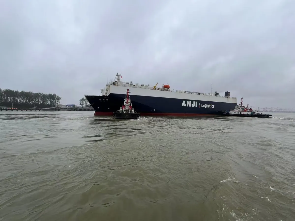 Нанкинское морское управление обеспечивает нормальную эксплуатацию линии ро-ро "Нанкин&ndash;Ближний Восток"