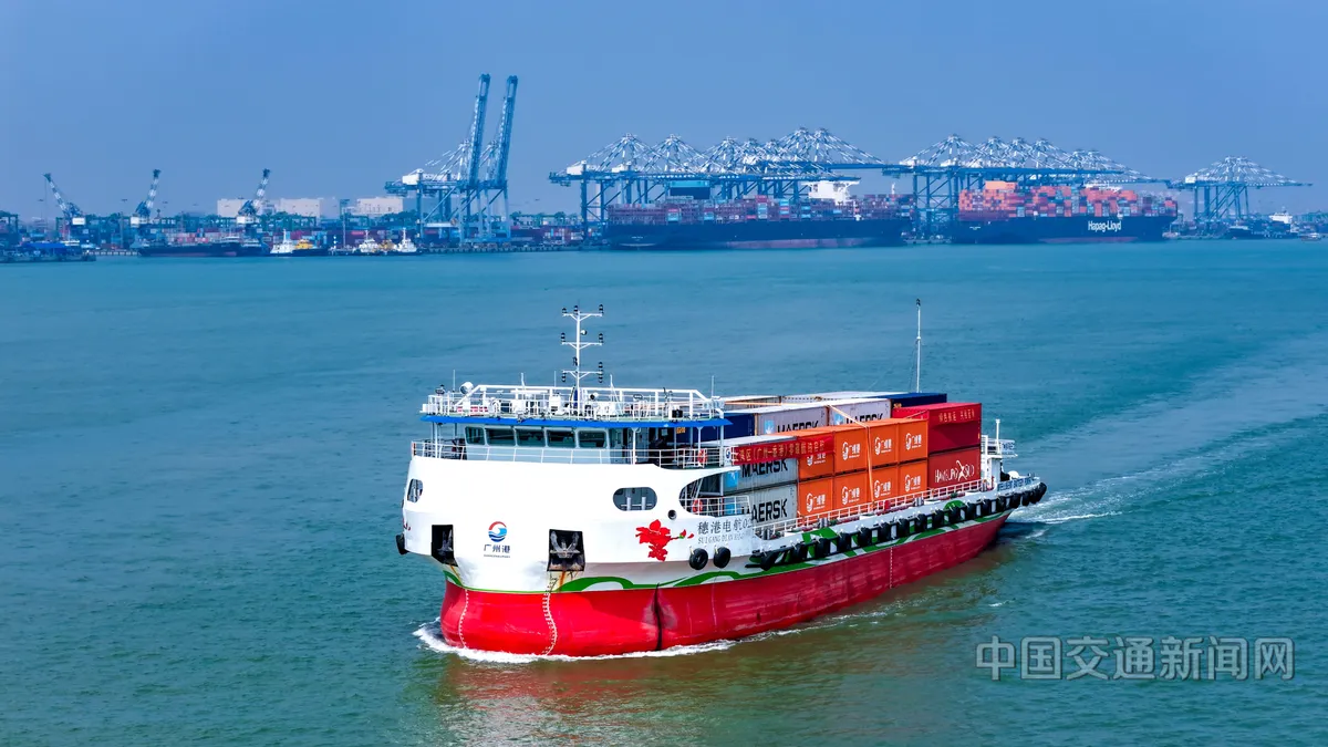 The first zero-carbon container shipping route in the Guangdong-Hong Kong-Macao Greater Bay Area has officially been launched.